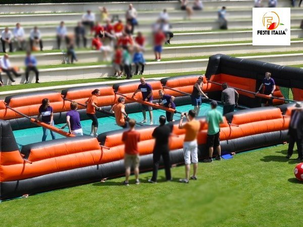 Gonfiabile Calcio Balilla Umano